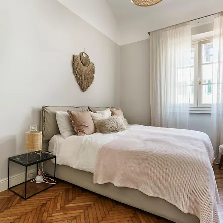 아파트 Albizi Dimora Home, 피렌체